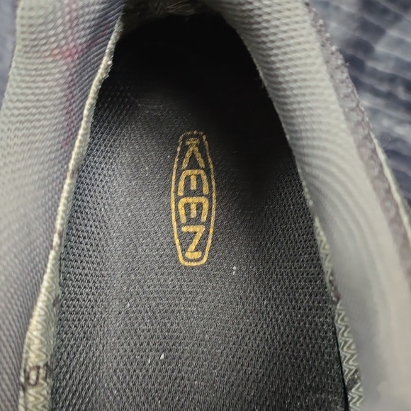 Mens Keen hiking shoes. Grey/Orange accent. Size 10D - Picture 2 of 7